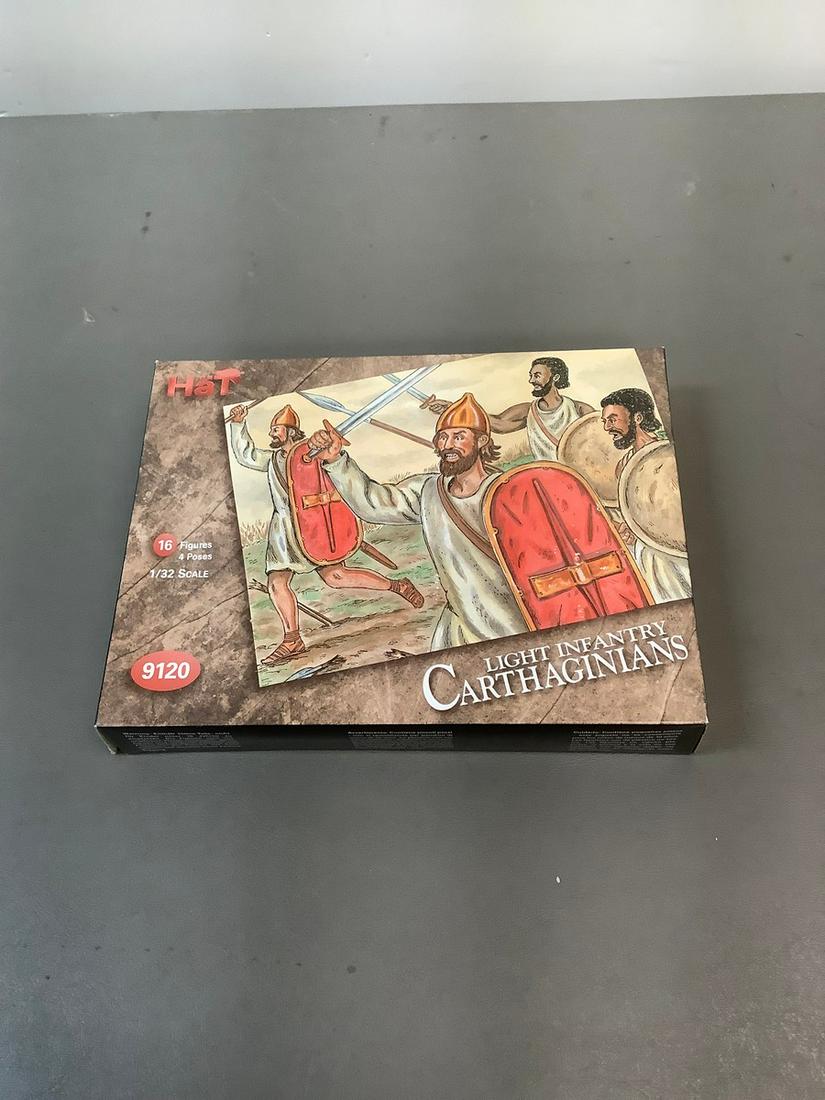 1999 Hat Light Infantry Carthaginians Figures 1/32 Scale Model Kit (1 of 1)