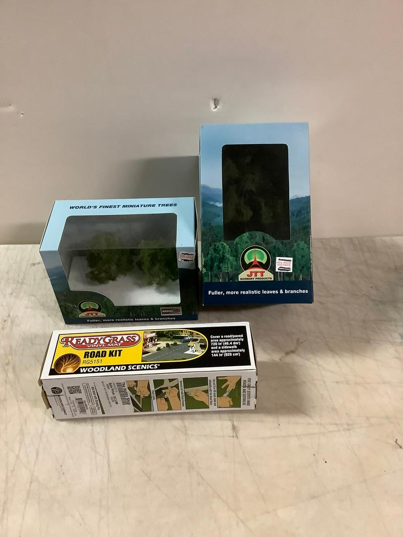 Lot of JTT Scenery Products 6" Ash Tree, 3" Snow Gum Tree & Woodland Scenics Ready Grass Road Kit (1 of 1)