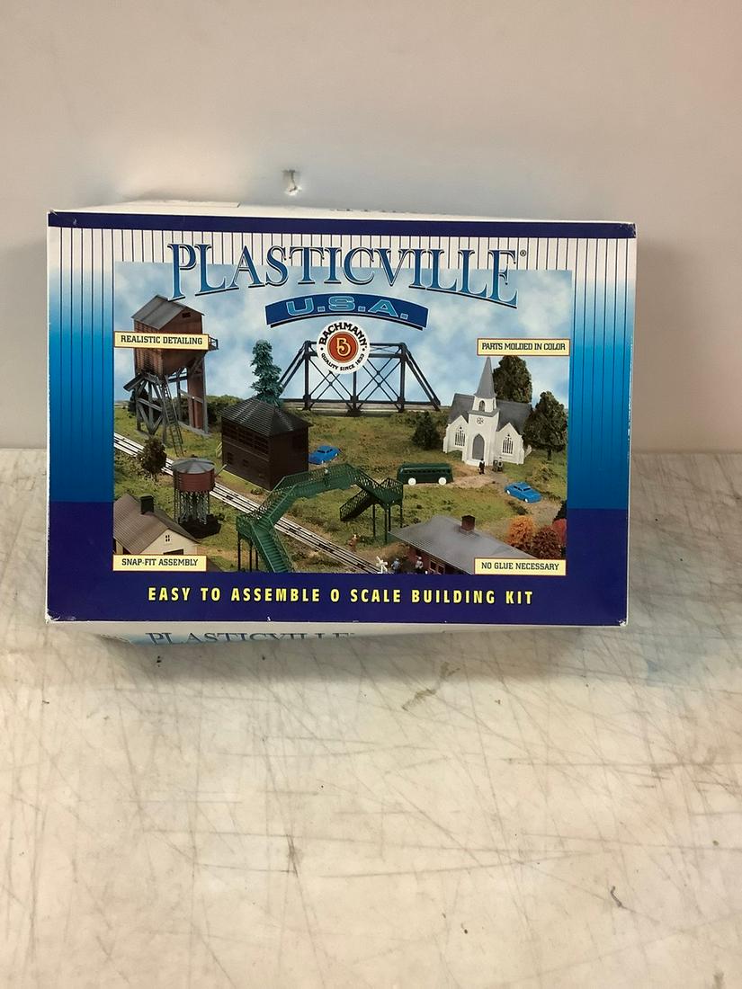 Bachmann Plasticville U.S.A. Airport Hanger Building Kit (1 of 1)