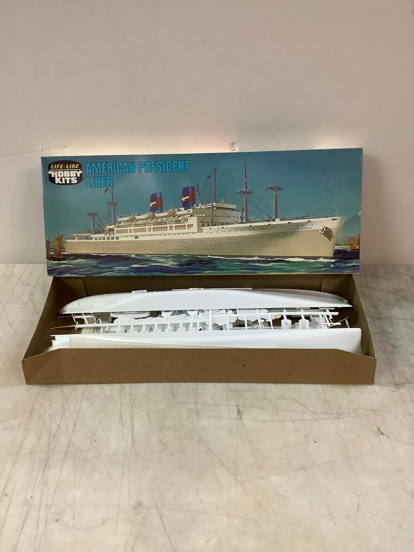 Vintage Life Like Hobby kits American President Liner Model Kit: Vintage Life Like Hobby kits American President Liner Model Kit