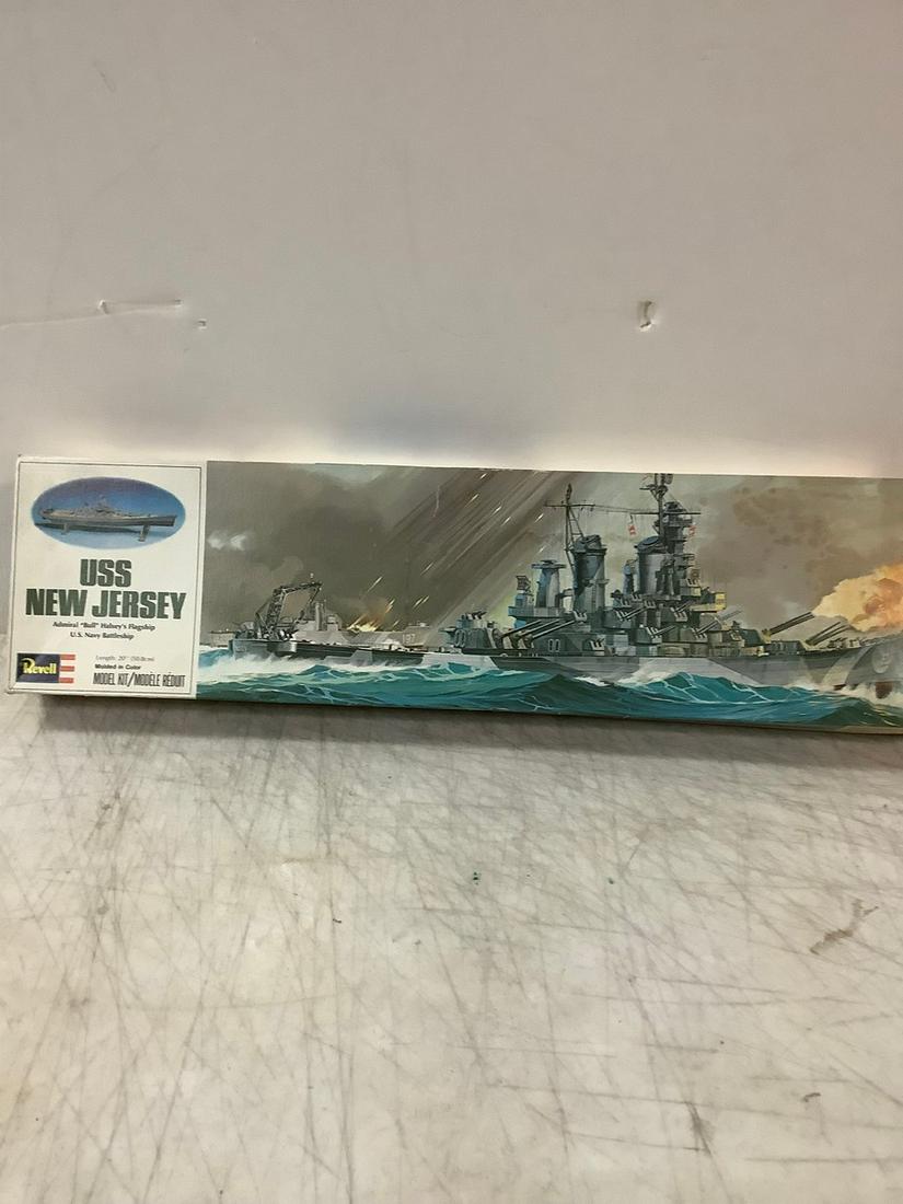 Vintage Revell USS New Jersey Model Kit (1 of 1)