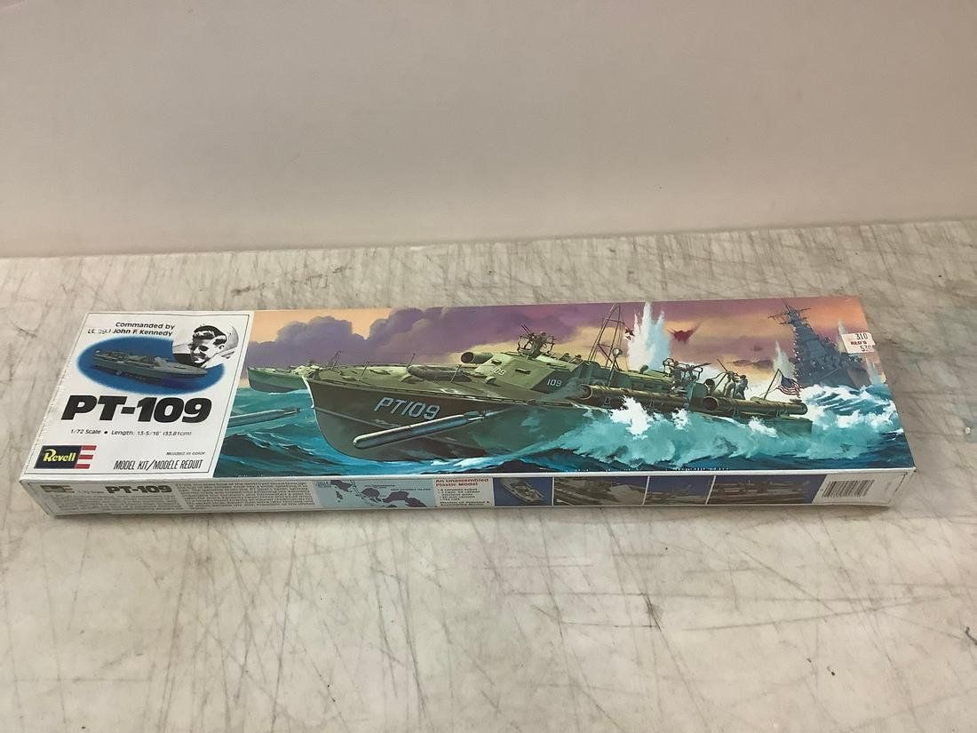 Vintage Revell PT-109 Model Kit (1 of 1)
