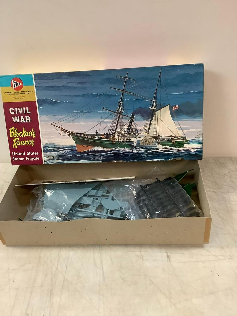 Vinatge Pyro Civil War Blockade Runner United States Steam Frigate Model Kit (1 of 1)