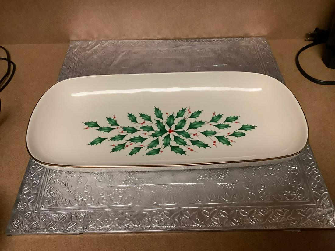 Lenox Holiday Bread Tray 14" made in China: Lenox Holiday Bread Tray 14" made in China
