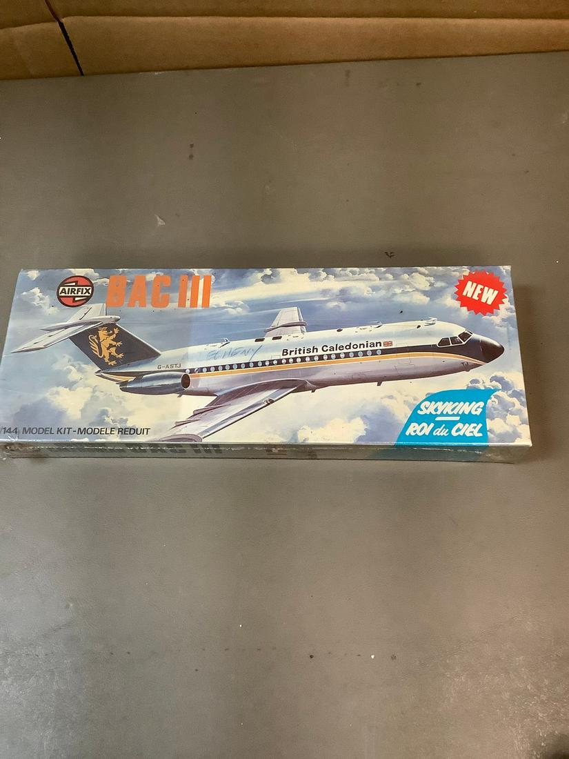 Sealed AirFix British Caledonian Bac 111 1/144 Model Kit: Sealed AirFix British Caledonian Bac 111 1/144 Model Kit
