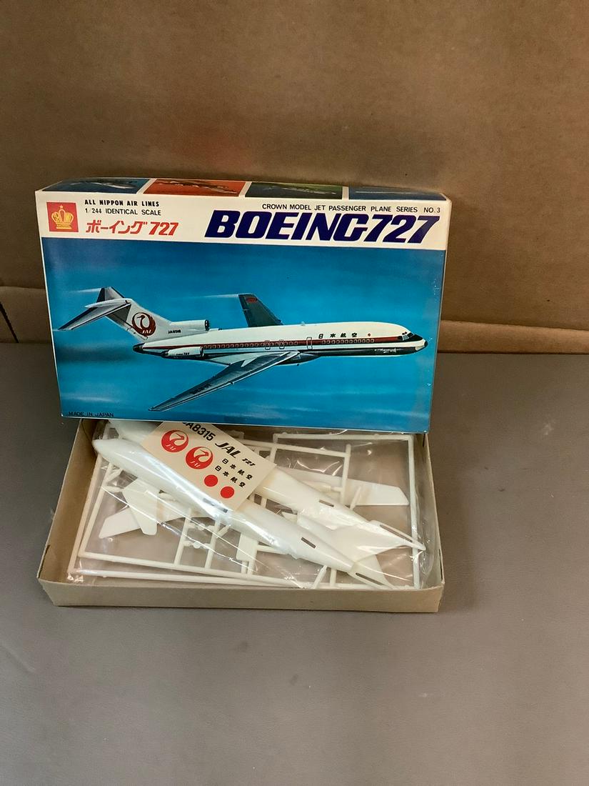 Vintage Crown Model Jet Passenger Plane Series No. 3 Boeing 727 1/244 Scale Model Kit (1 of 1)
