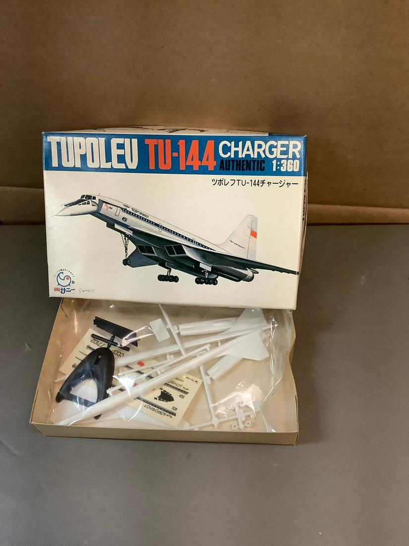 Vintage Big Plane 7 Tupolev TU-144 Charger 1:360 Scale Model Kit (1 of 1)