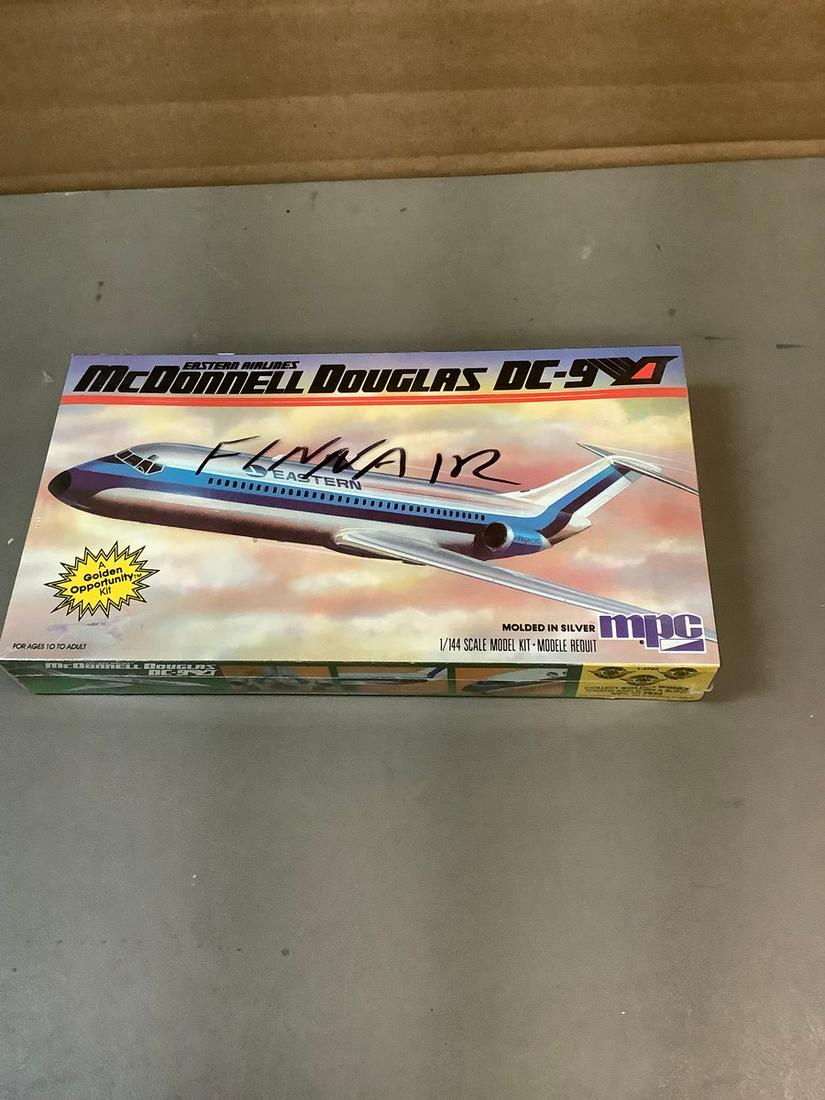 Sealed MPC Eastern Airlines McDonnell Douglas DC-9 1/144 Scale Model Kit (1 of 1)