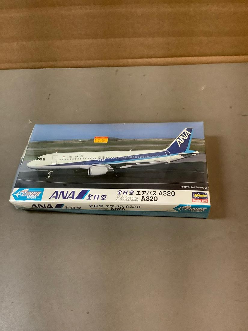 Sealed Vintage Hasegawa ANA Airbus A320 1:400 Scale Model Kit (1 of 1)