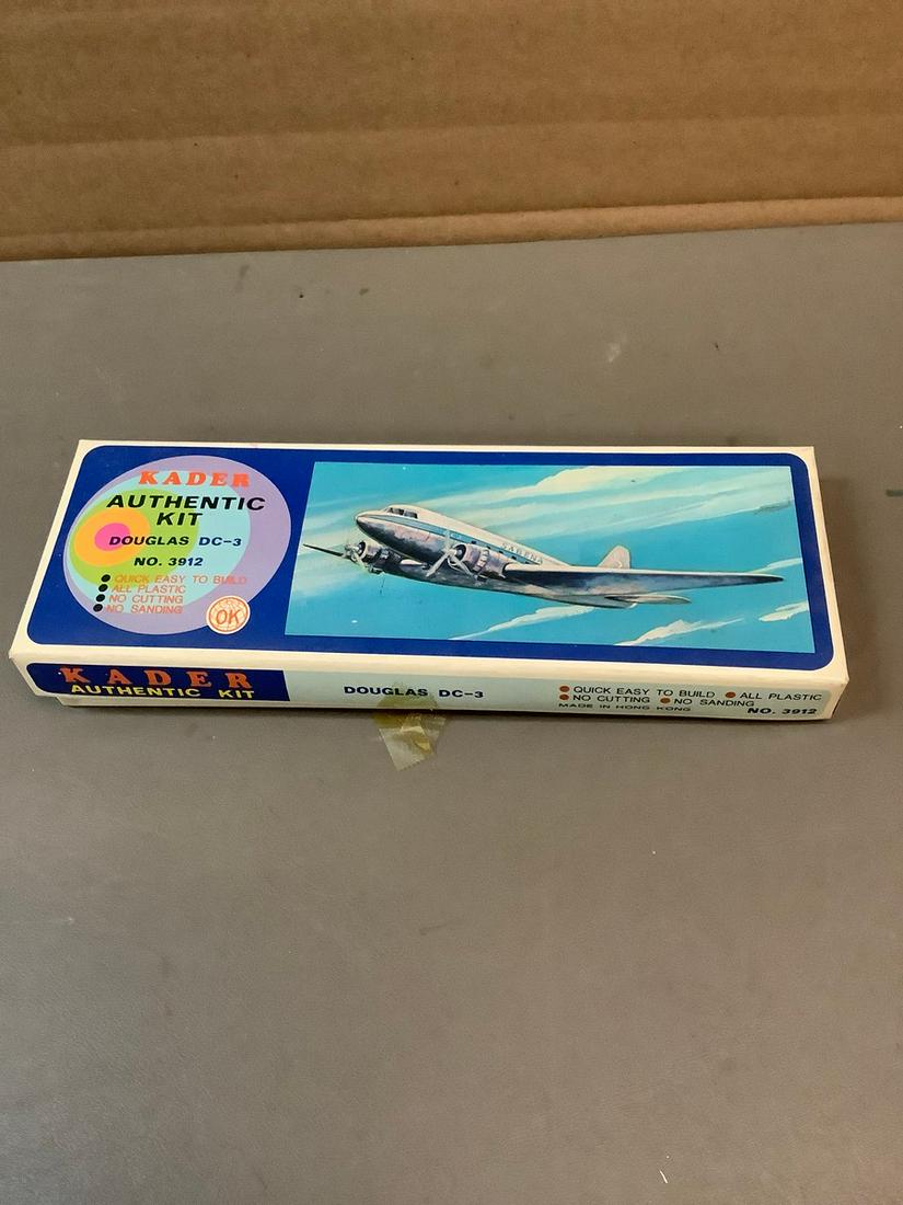 Vintage Kader Authentic Kit Douglas DC-3 No.3912 (1 of 1)