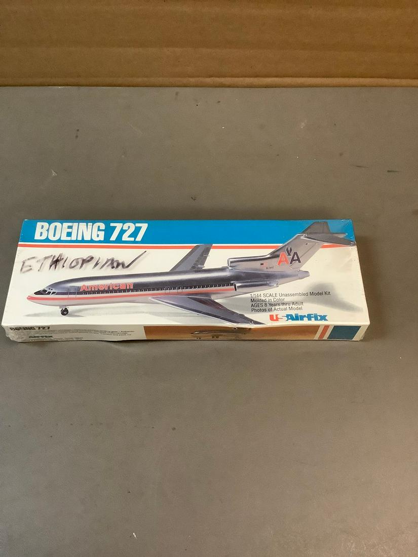 Sealed Vintage USAirFix Boeing 727 1/144 Scale Model Kit (1 of 1)