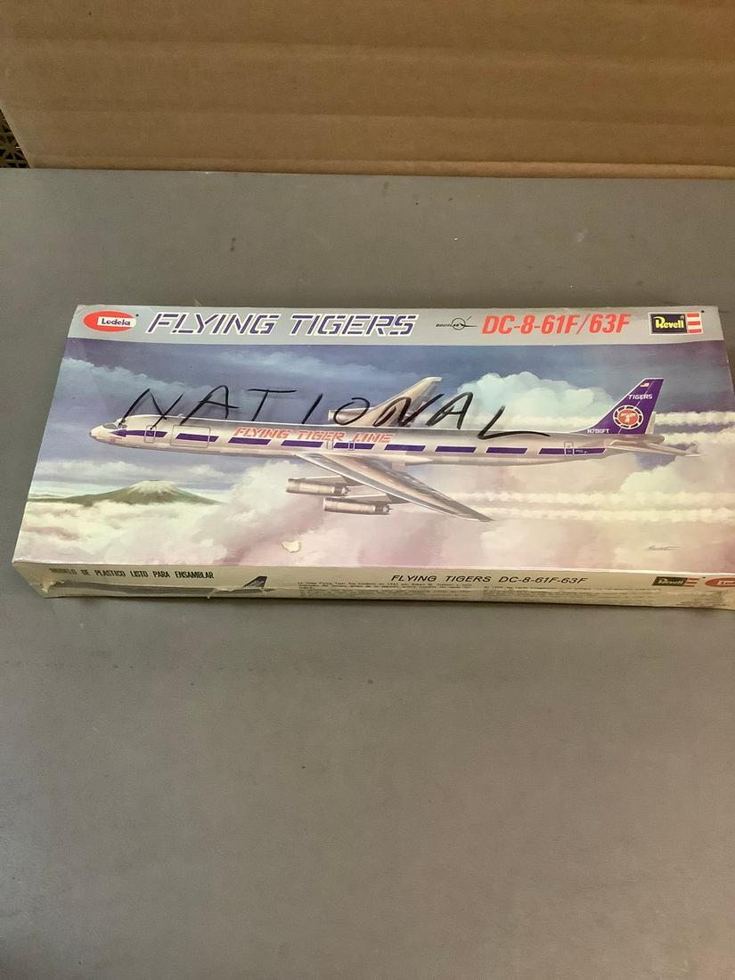 Sealed Vintage Revell Flying Tigers Douglas DC-8-61F/63F 1/144 Scale Model Kit (1 of 1)