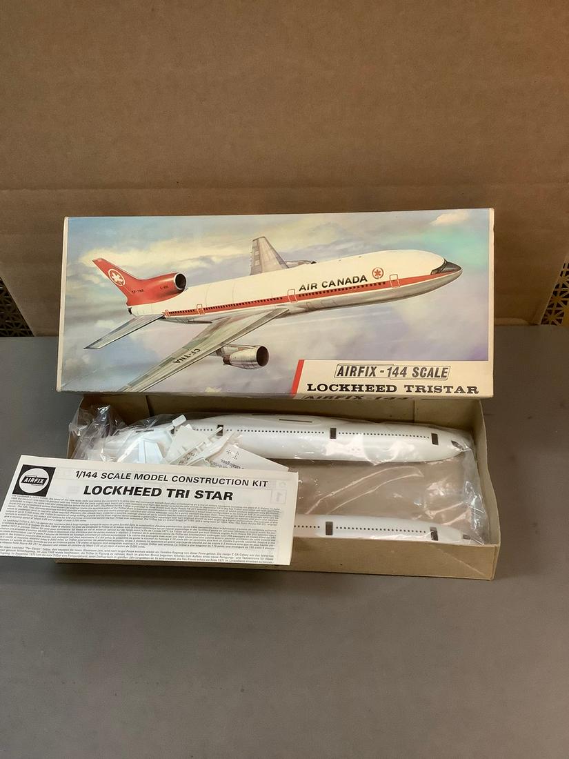 Vintage AirFix Lockheed Tristar 1/144 Scale Model Kit (1 of 1)