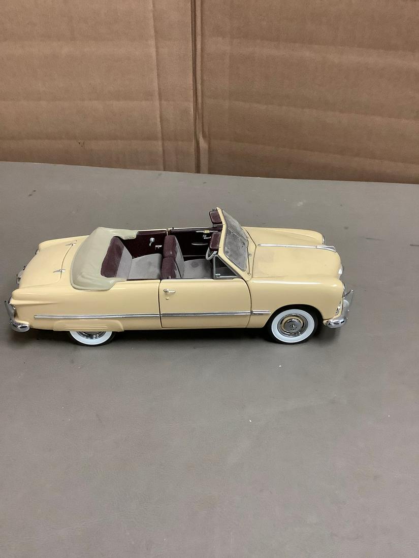 The Danbury Mint 1949 Ford Custom 8" (1 of 1)
