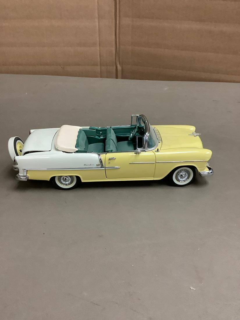 The Danbury Mint 1955 Chevrolet Bel Air 8" (1 of 1)