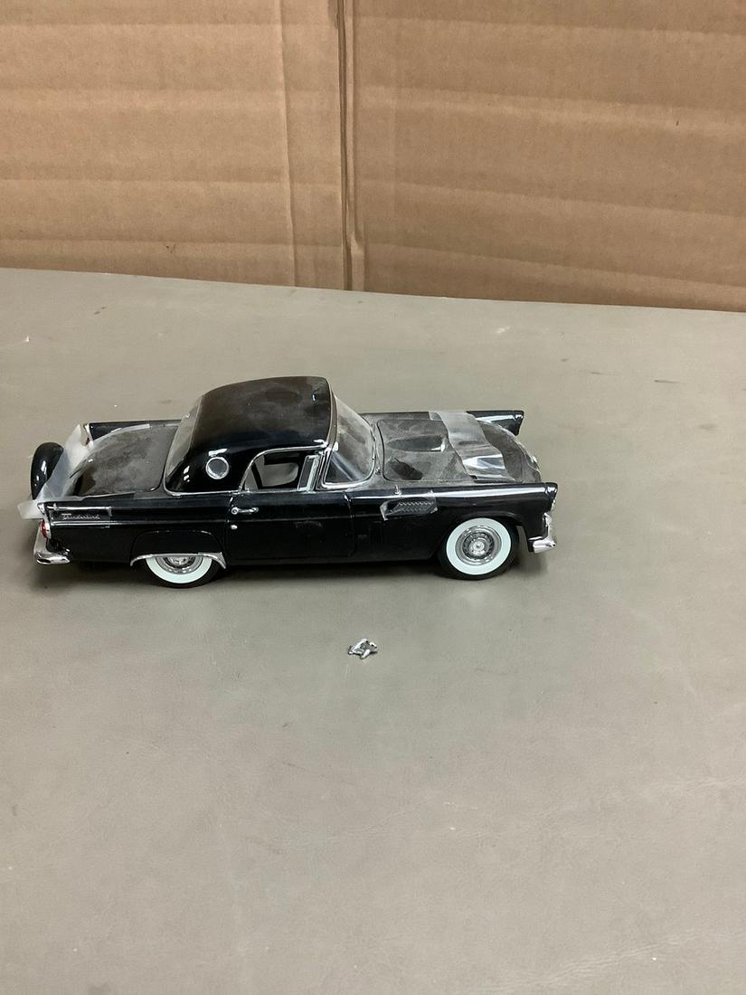 The Danbury Mint Limited Edition Serial # 1286 1956 Ford Thunderbird 8" (Side Mirror Broken) (1 of 1)