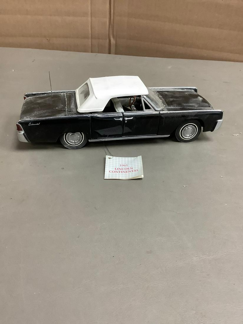 The Franklin Mint 1961 Lincoln Continental 9": The Franklin Mint 1961 Lincoln Continental 9"
