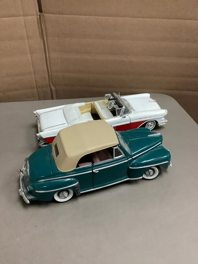 Road Signatures 1948 Ford Convertible 10.5" and Motor Max 1957 Buick Roadmaster 12" (1 of 1)