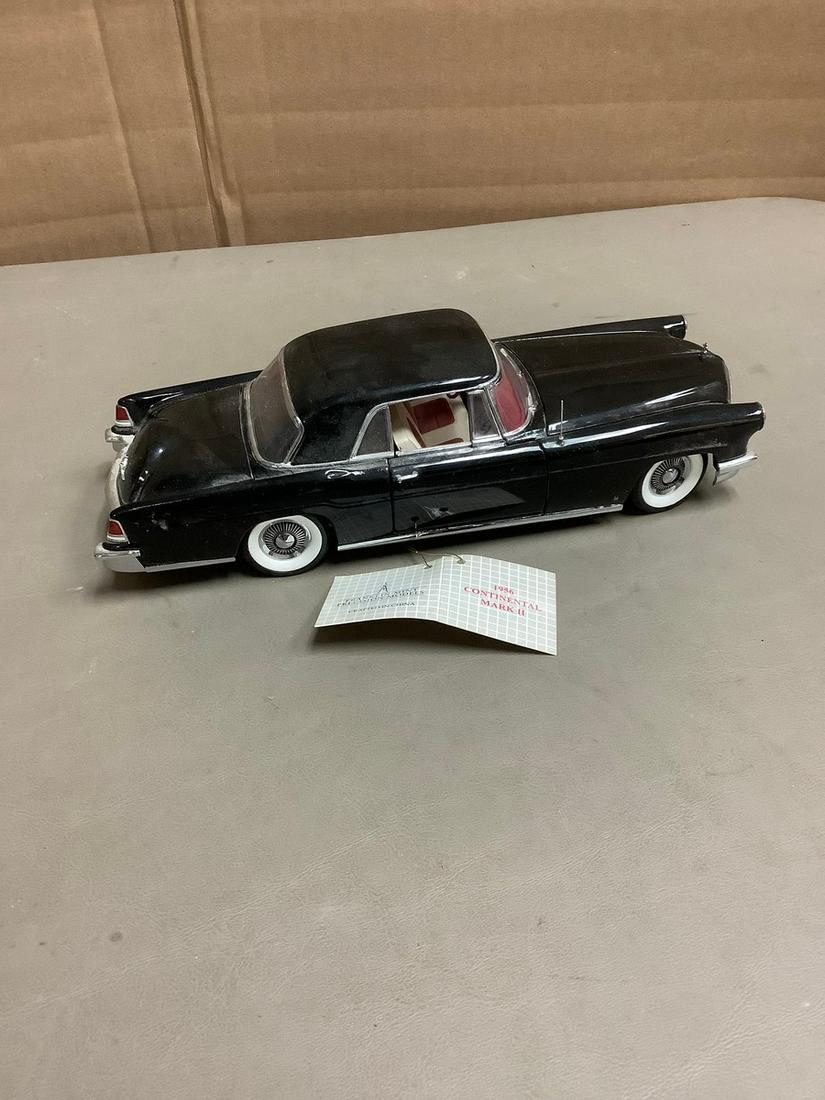 The Franklin Mint 1956 Continental Mark II 9" (1 of 1)