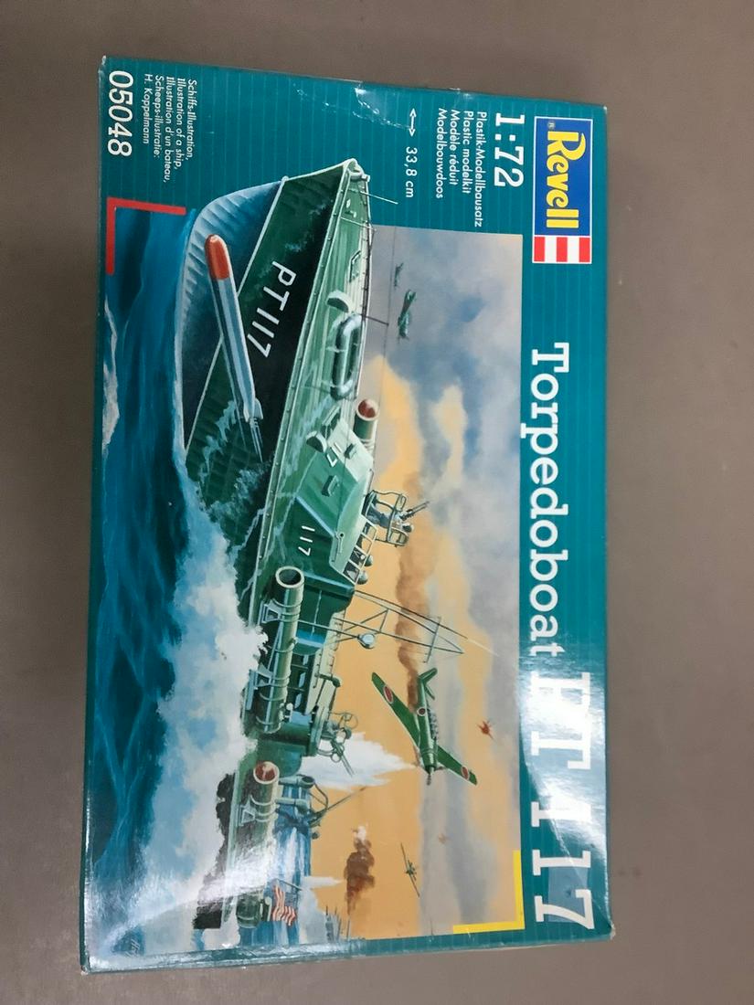 Vintage Sealed Revell Torpedoboat PT 117 Model Kit scale 1:72 (1 of 1)