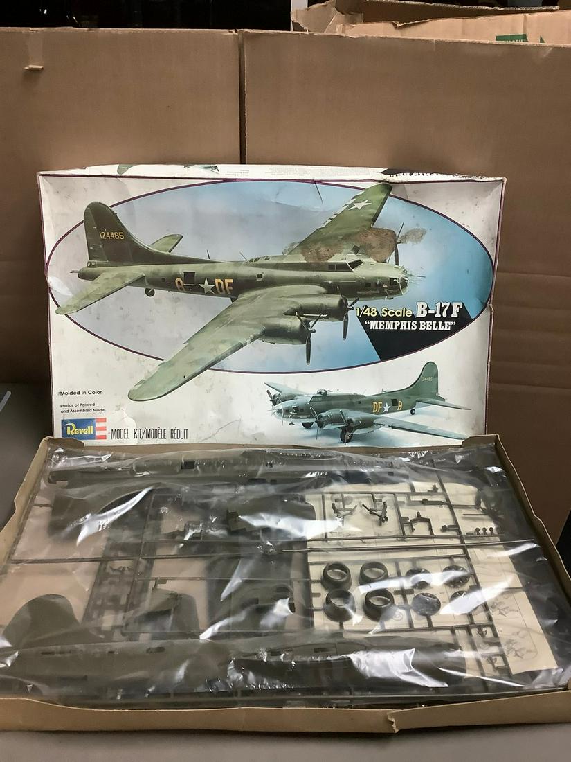 Vintage Revell B-17 F "Memphis Belle model kit scale 1/48 (1 of 1)