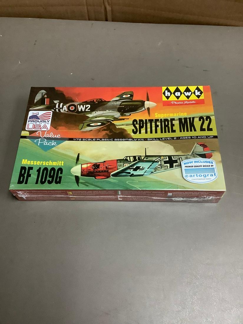 Sealed Hawk Supermarine Spitfire MK 22 1/72 Scale Model Kit (1 of 1)