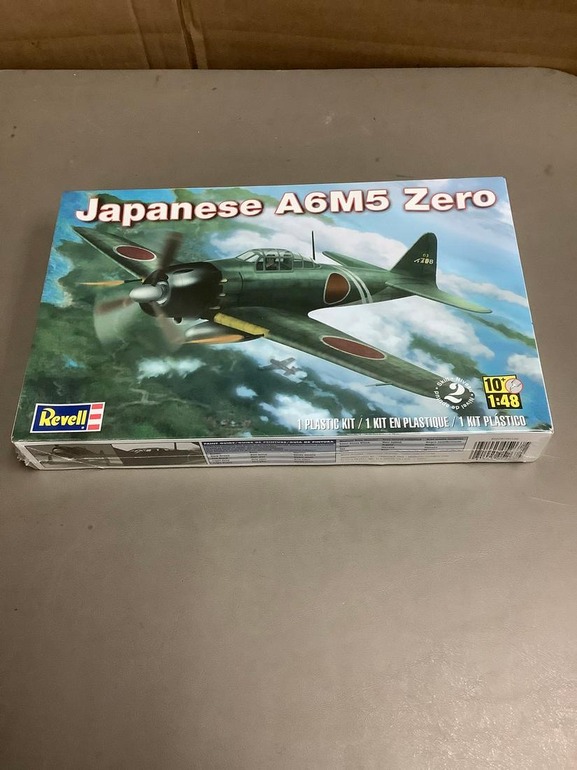 Sealed Revell Japanese A6M5 Zero 1:48 Scale Model Kit (1 of 1)