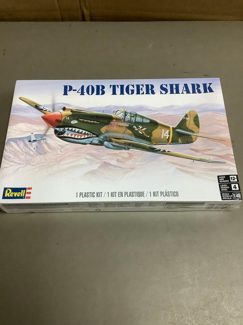 Sealed Revell P-40B Tiger Shark 1:48 Scale Model Kit (1 of 1)
