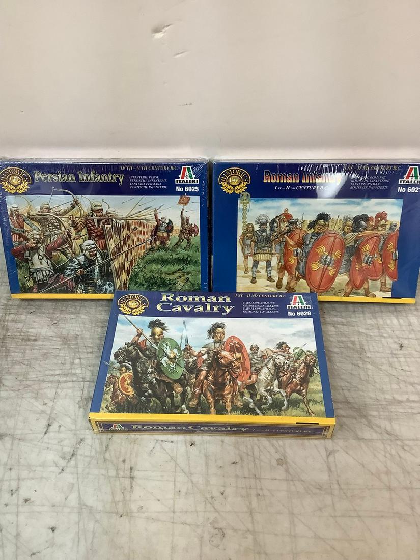 Lot of 3 Sealed Italeri Roman Cavalry, Roman Infantry and Persian Infantry Sets (1 of 1)