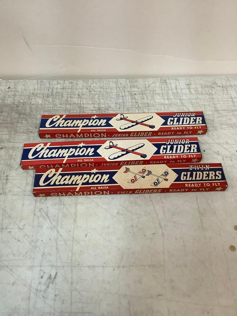 Lot of Vintage Junior and Twin Glinders: Lot of Vintage Junior and Twin Glinders
