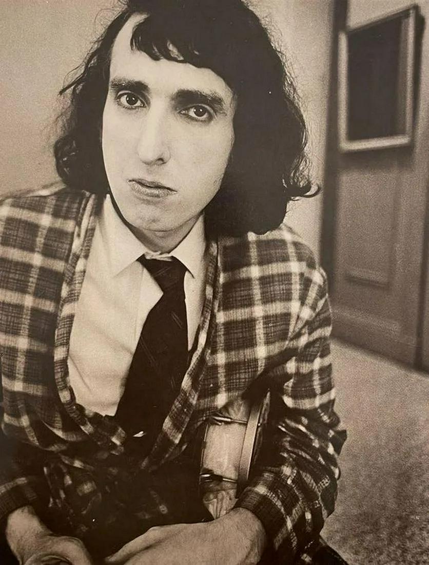 Diane Arbus - Tiptoe to Happiness with Mr. Tiny Tim, 1968 (1 of 1)