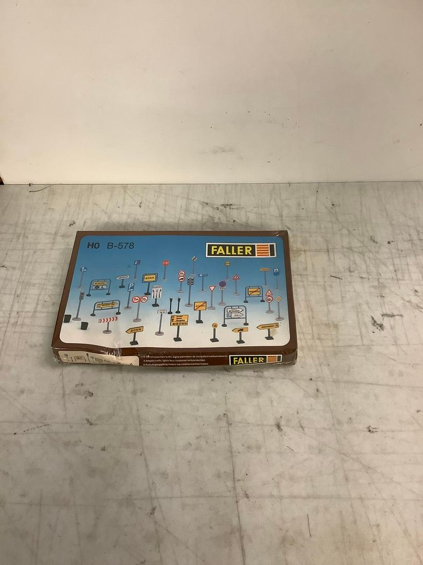 Sealed Faller HO B-578 Model Kit (1 of 1)