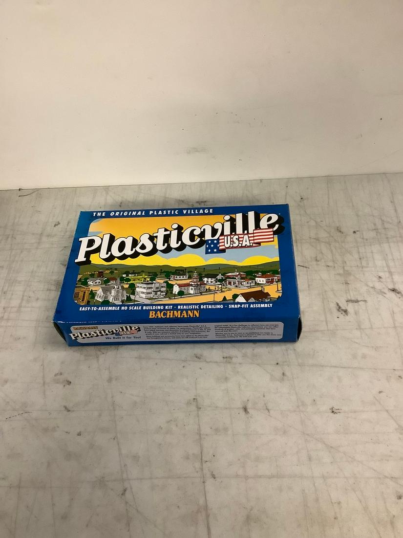 Bachmann Plasticville HO Scale Building Kit (1 of 1)