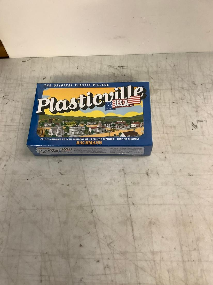 Sealed Bachmann Plasticville HO Scale Building Kit (1 of 1)