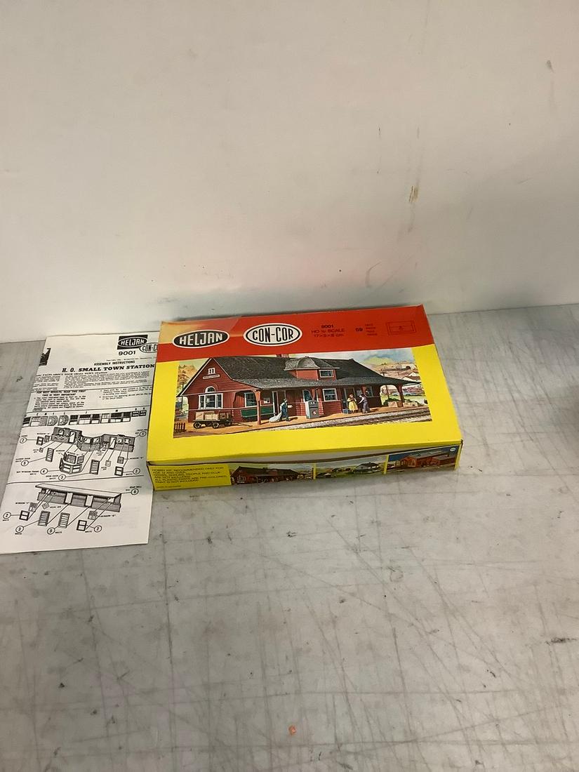Con-Cor 9001 HO 1/87 Scale Model Kit (1 of 1)