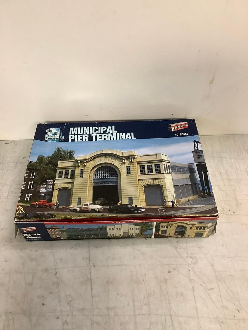 CornerStone Municipal Pier Terminal HO Scale Structure Kit (1 of 1)