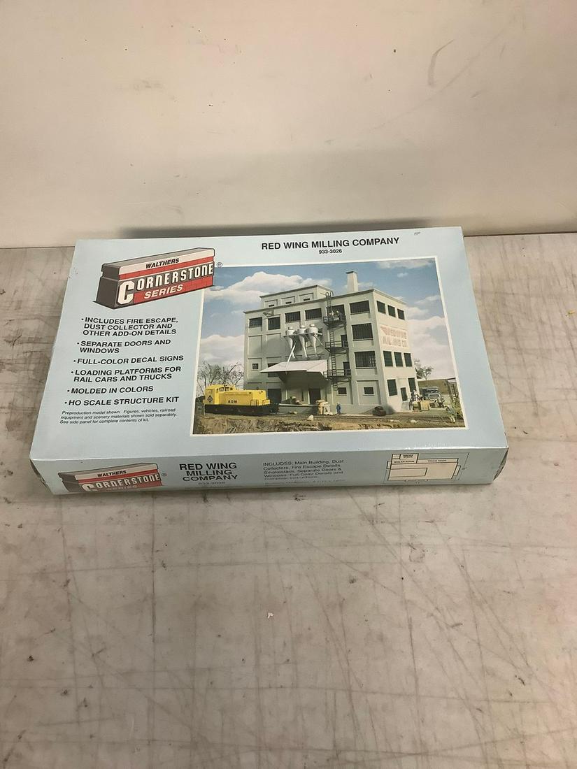 Sealed CornerStone Series  Walthers Red Wing Milling Company HO Scale Structure Kit (1 of 1)