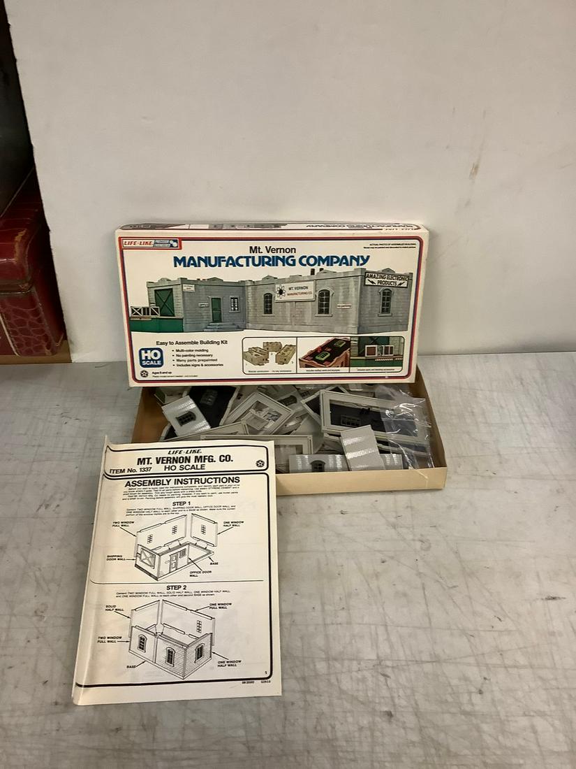 Life Like Mt. Vernon Manufacturing Company HO Scale Building Kit (1 of 1)