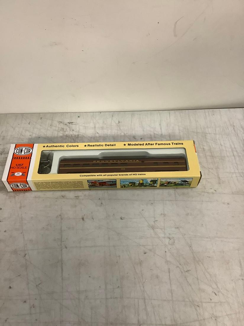 Con-Cor Passenger Car Diner Pennsylvania 1/87 HO Scale (1 of 1)