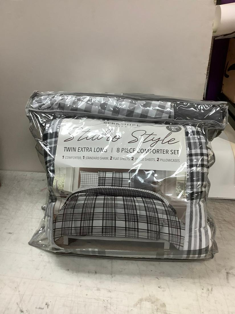New 8 Piece Comforter Set (Twin XL) (1 of 1)