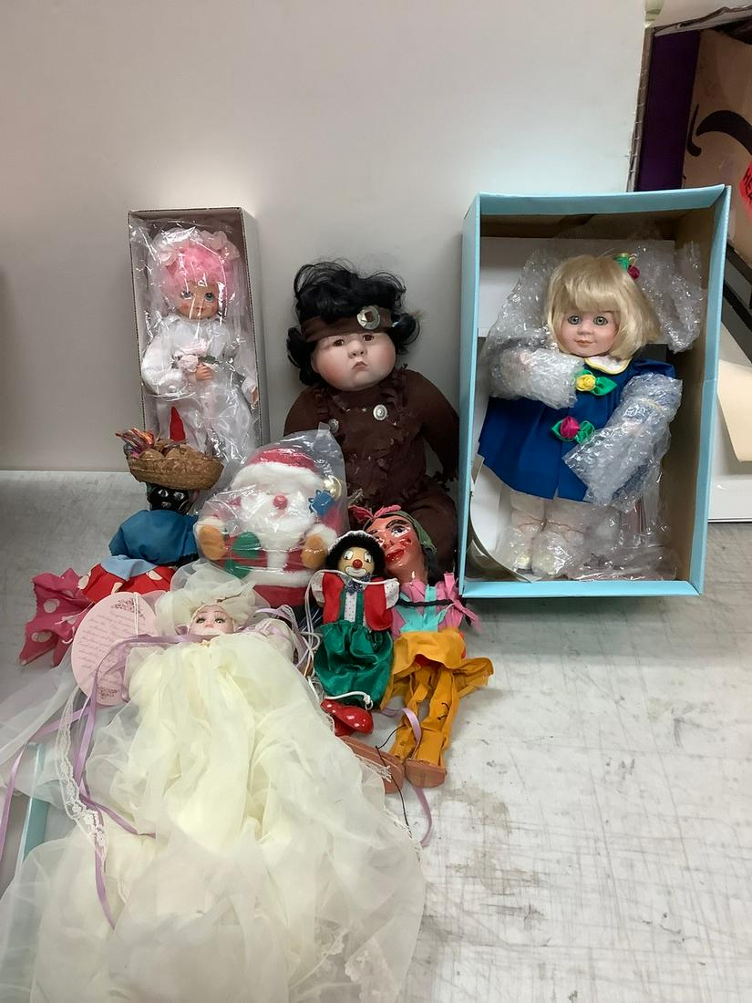 Lot of Dolls and Puppets: Lot of Dolls and Puppets