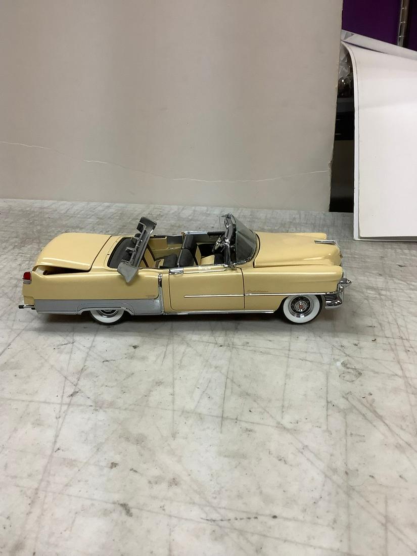 The Danbury Mint 1954 Cadillac Eldorado 9" (Needs Repair) (1 of 1)