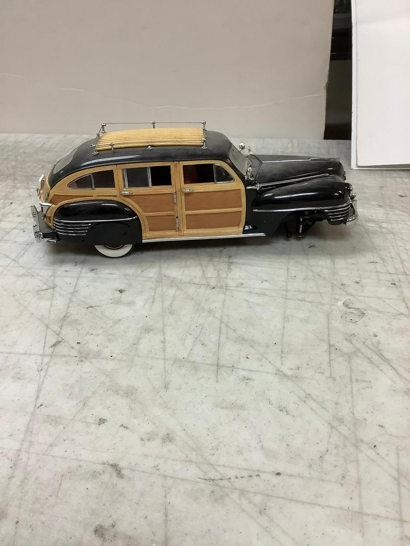 The Danbury Mint 1942 Chrysler Town & Country 9" (Needs Repair) (1 of 1)