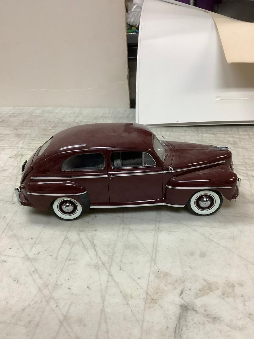 The Danbury Mint 1947 Ford Super Deluxe Tudor Sedan 9": The Danbury Mint 1947 Ford Super Deluxe Tudor Sedan 9"