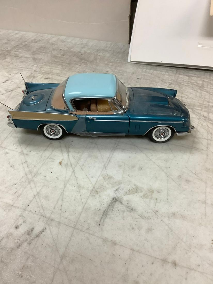The Danbury Mint 1958 Packard Hawk 8.5" (1 of 1)