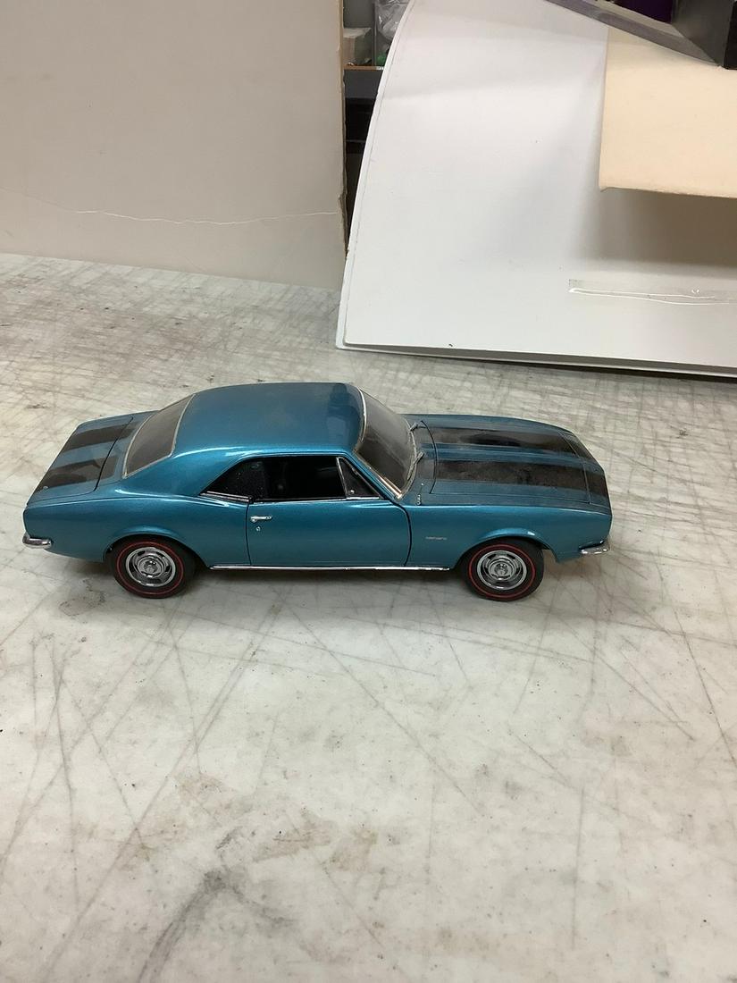 The Danbury Mint 1967 Camero Z28 Sports Coupe 7.5": The Danbury Mint 1967 Camero Z28 Sports Coupe 7.5"