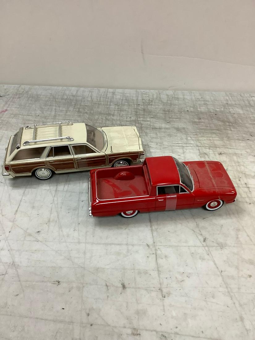 Motor Max 1979 Chrysler LeBaron, Motor Max 1960 Ford Ranchero, longest 8.5" (1 of 1)