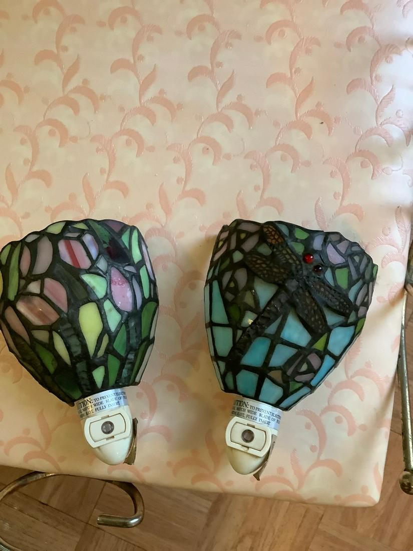 Lot of 2 Stain Glass Sensor Night Lights Model N047921 6" (1 of 1)
