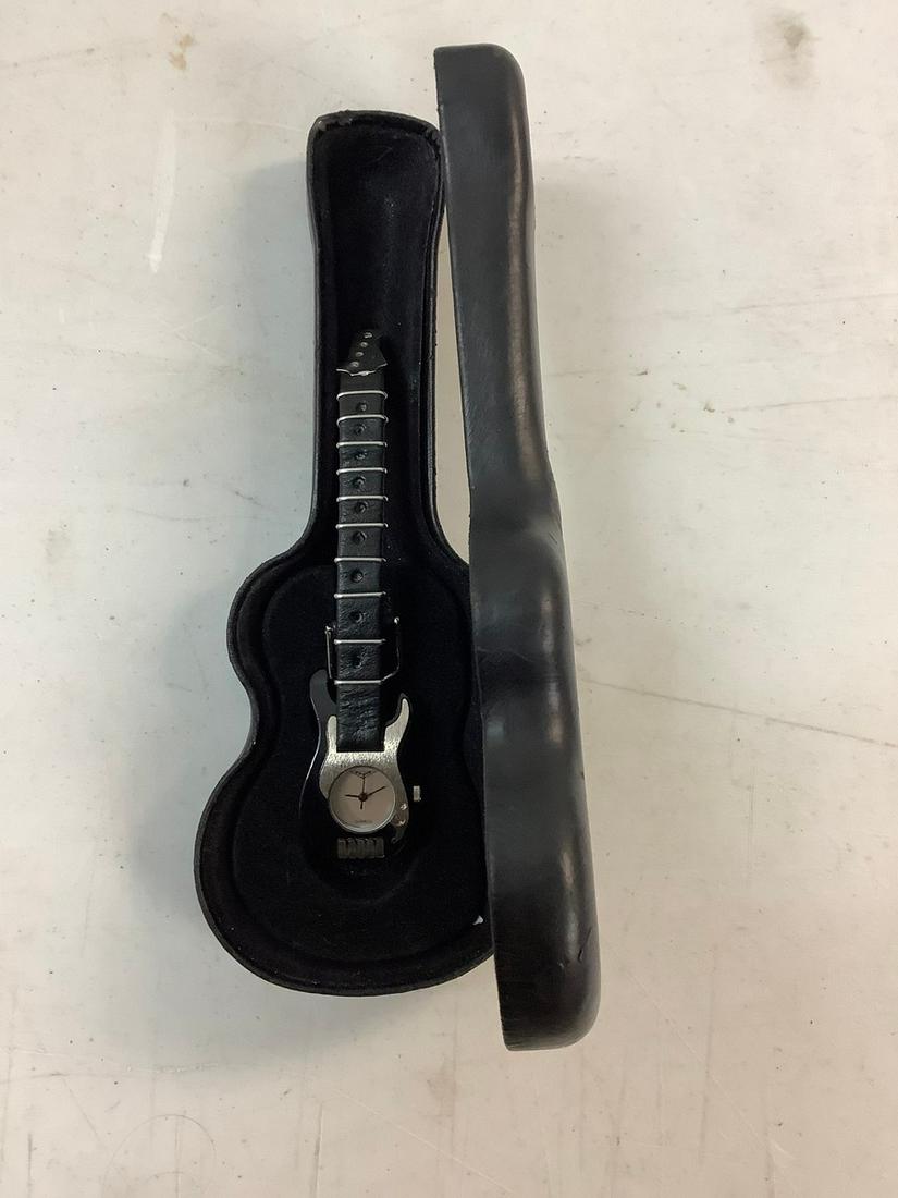 ZZYZX Guitar Watch and Guitar Case (Needs Battery): ZZYZX Guitar Watch and Guitar Case (Needs Battery)