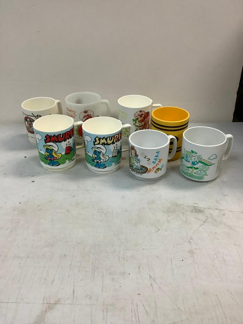 Lot of Vintage mugs including Smurfs, Raggedy Ann and more: Lot of Vintage mugs including Smurfs, Raggedy Ann and more